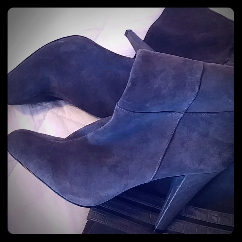 Suede boots